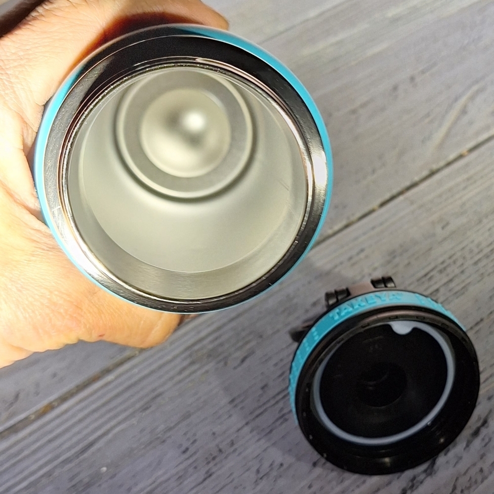 Takeya Blue Insulated Water Bottle 24 Oz./24 Hour Cold/12 Hour Hot - Picture 8 of 11